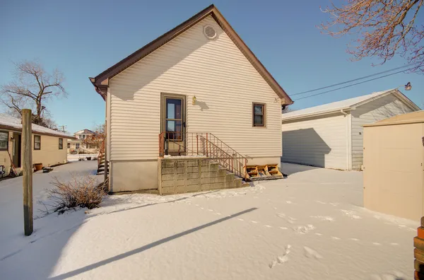 $995 | 634 Hays Street, Unit 1R, Rockdale, IL 60436