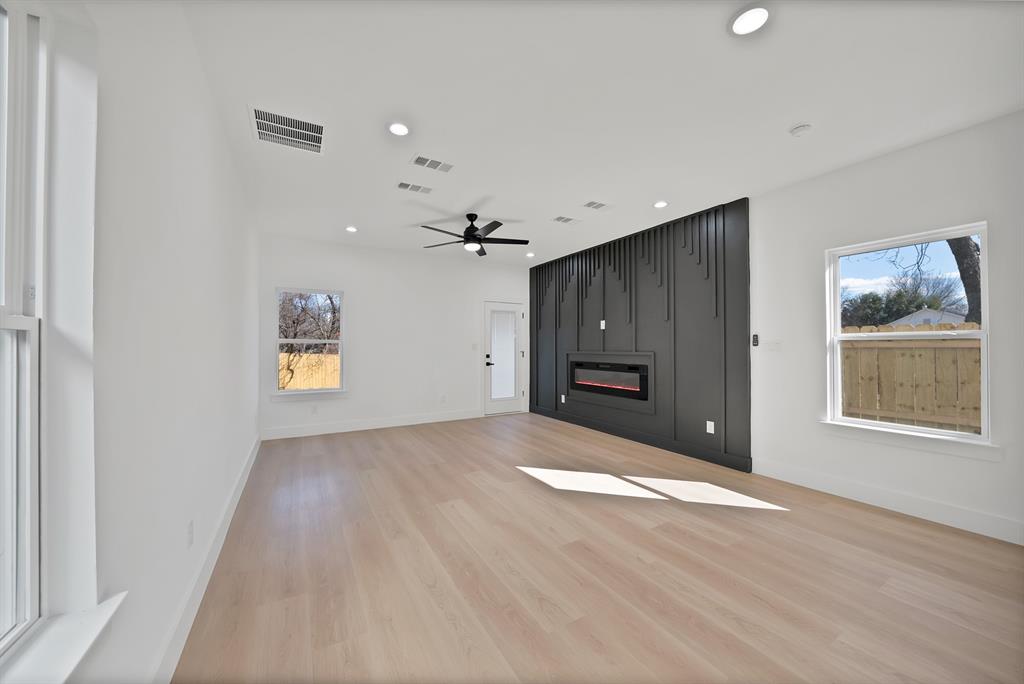 4228 Aztec Drive Dallas, TX 75216 - Photo 14 of 35