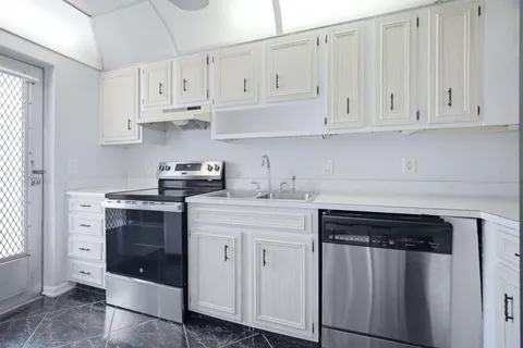 $170,000 | 4500 North Federal Highway, Unit 125C, Lighthouse Point, FL 33064
