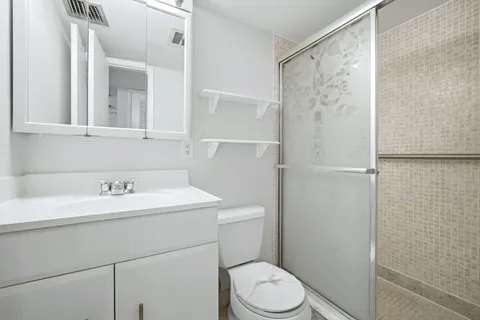 $170,000 | 4500 North Federal Highway, Unit 125C, Lighthouse Point, FL 33064
