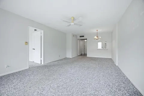 $170,000 | 4500 North Federal Highway, Unit 125C, Lighthouse Point, FL 33064