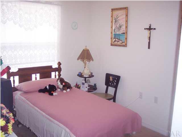 1098 Brownfield Road Pensacola, FL 32526 - Photo 11 of 16 Additional bedroom at front of house.