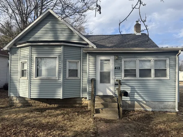 $89,900 | 412 East Columbia Avenue, Champaign, IL 61820
