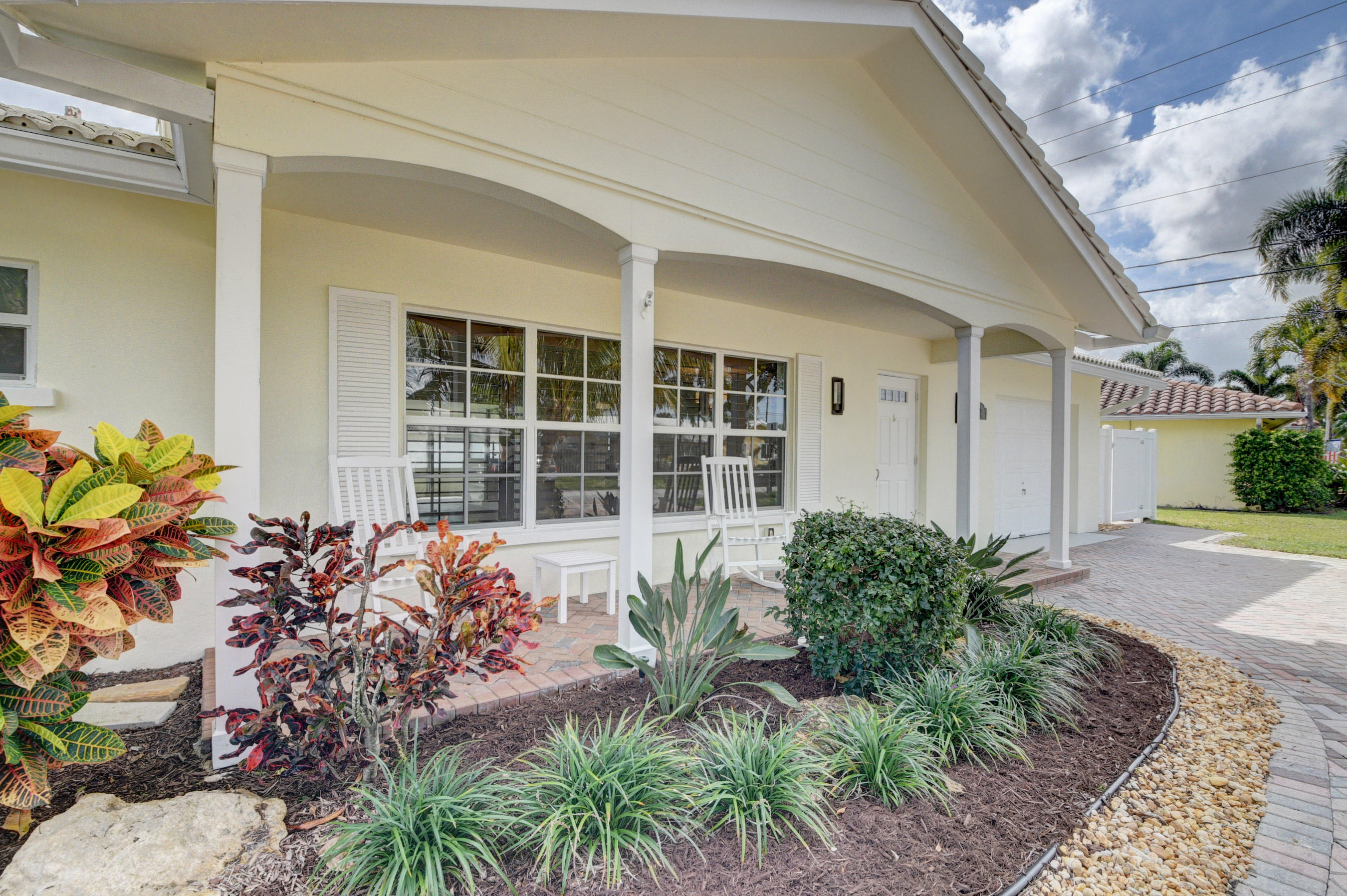 2082 Bonnie Street Boca Raton, FL 33486 - Photo 2 of 34 Front porch