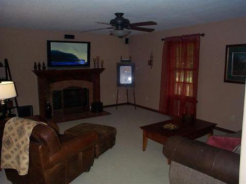 2555 Sharp Road Adrian, MI 49221 - Photo 10 of 11 920250-9.JPG