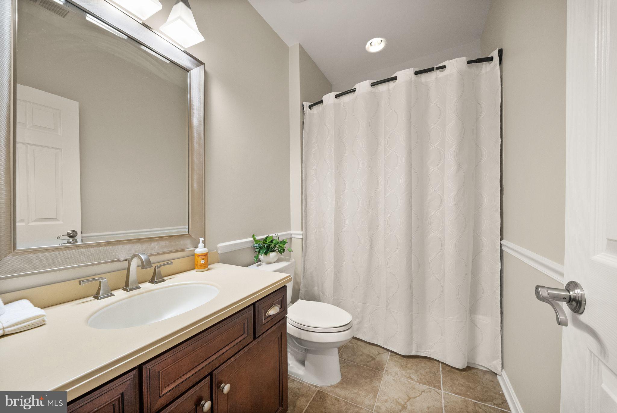 7054 Hi-Rock Ridge Road Warrenton, VA 20187 - Photo 64 of 84 Lower Level Full Bathroom