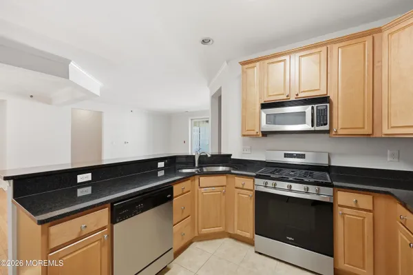 $3,995 | 33 Cooper Avenue, Unit 409, Long Branch, NJ 07740