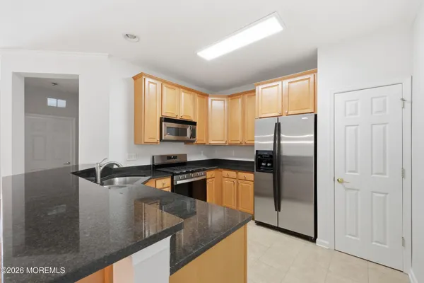 $3,995 | 33 Cooper Avenue, Unit 409, Long Branch, NJ 07740