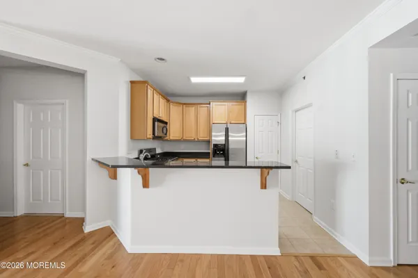 $3,995 | 33 Cooper Avenue, Unit 409, Long Branch, NJ 07740