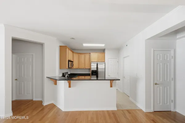 $3,995 | 33 Cooper Avenue, Unit 409, Long Branch, NJ 07740