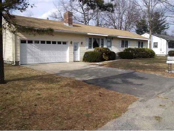 4 Logan Road Nashua, NH 03063 - Photo 1 of 5