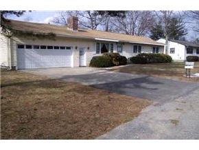4 Logan Road Nashua, NH 03063 - Photo 2 of 5