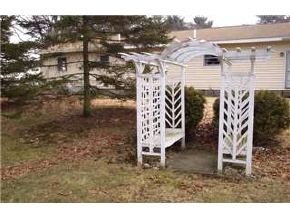 4 Logan Road Nashua, NH 03063 - Photo 5 of 5