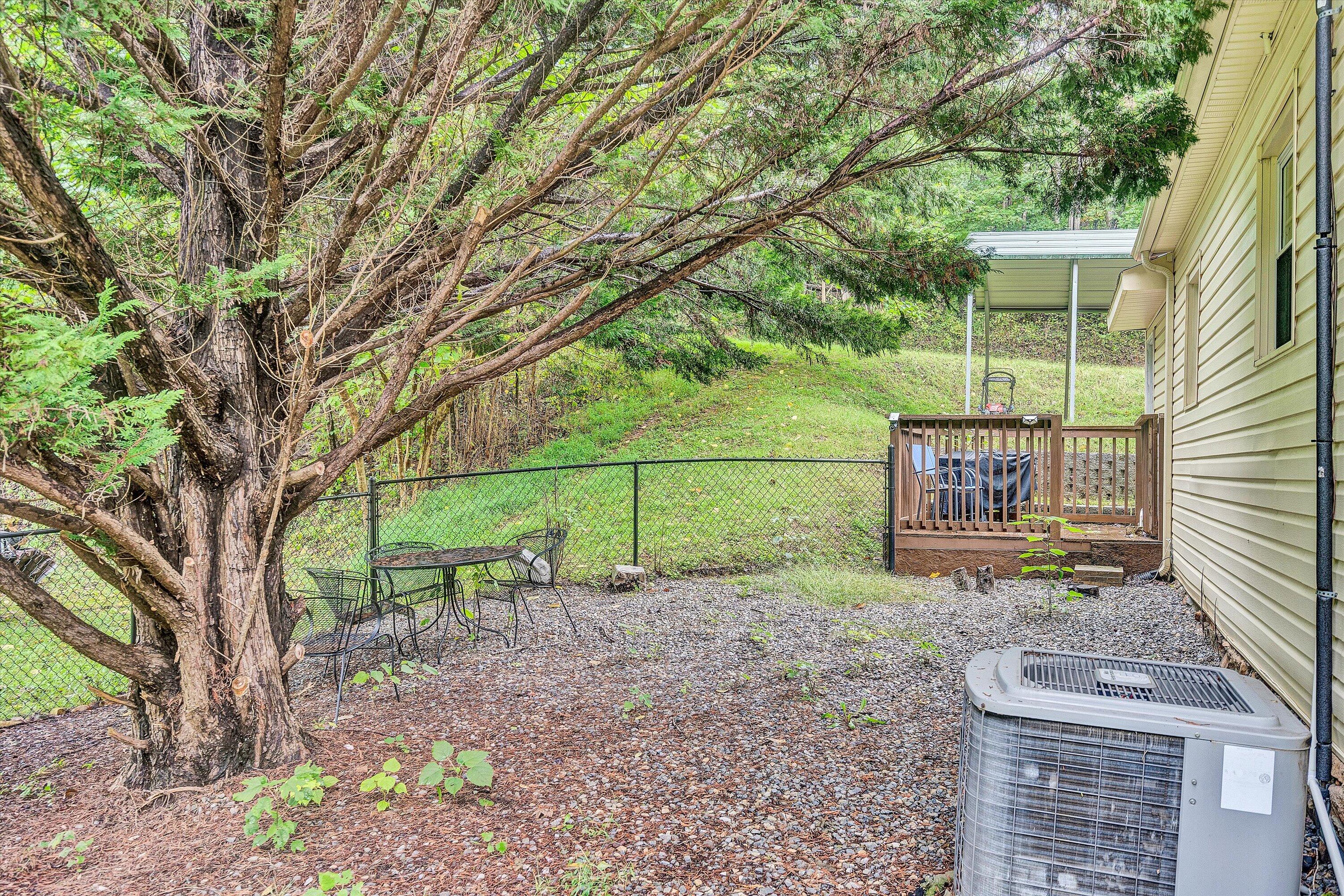 7528 Webb Road Boones Mill, VA 24065 - Photo 15 of 16 15-DSC05551