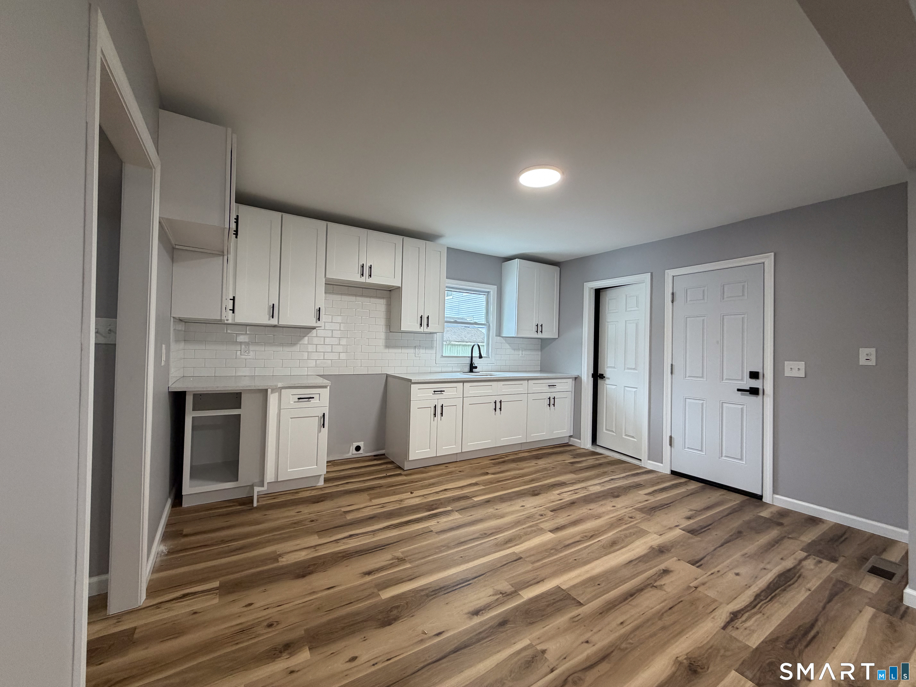 228 Holly Street Bridgeport, CT 06607 - Photo 16 of 25