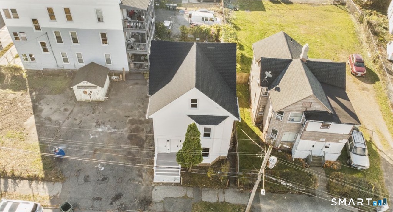 228 Holly Street Bridgeport, CT 06607 - Photo 2 of 25