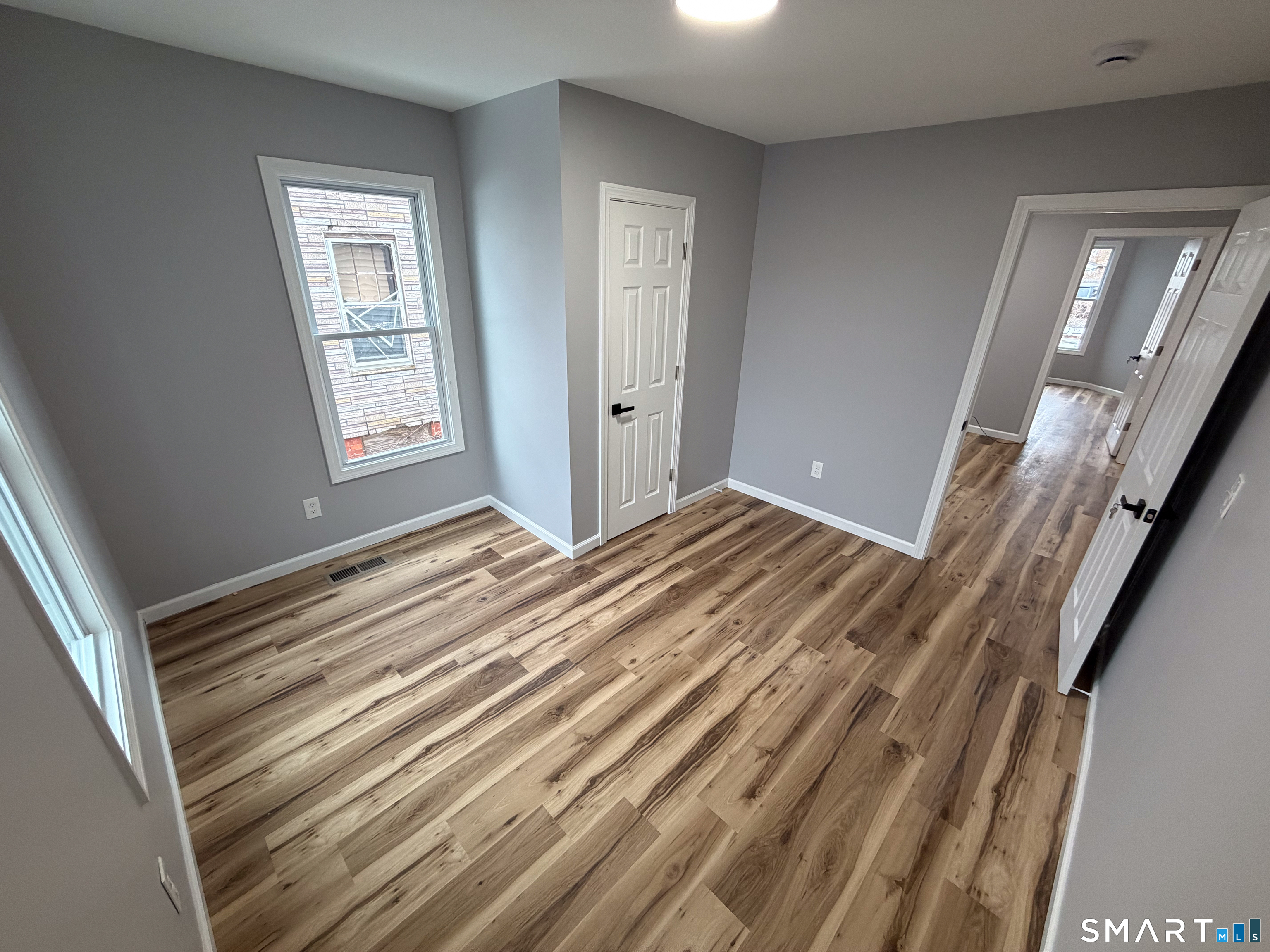 228 Holly Street Bridgeport, CT 06607 - Photo 6 of 25