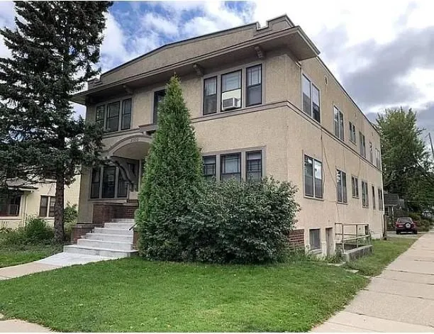 $820,000 | 2500 Como Avenue Southeast, Minneapolis, MN 55414