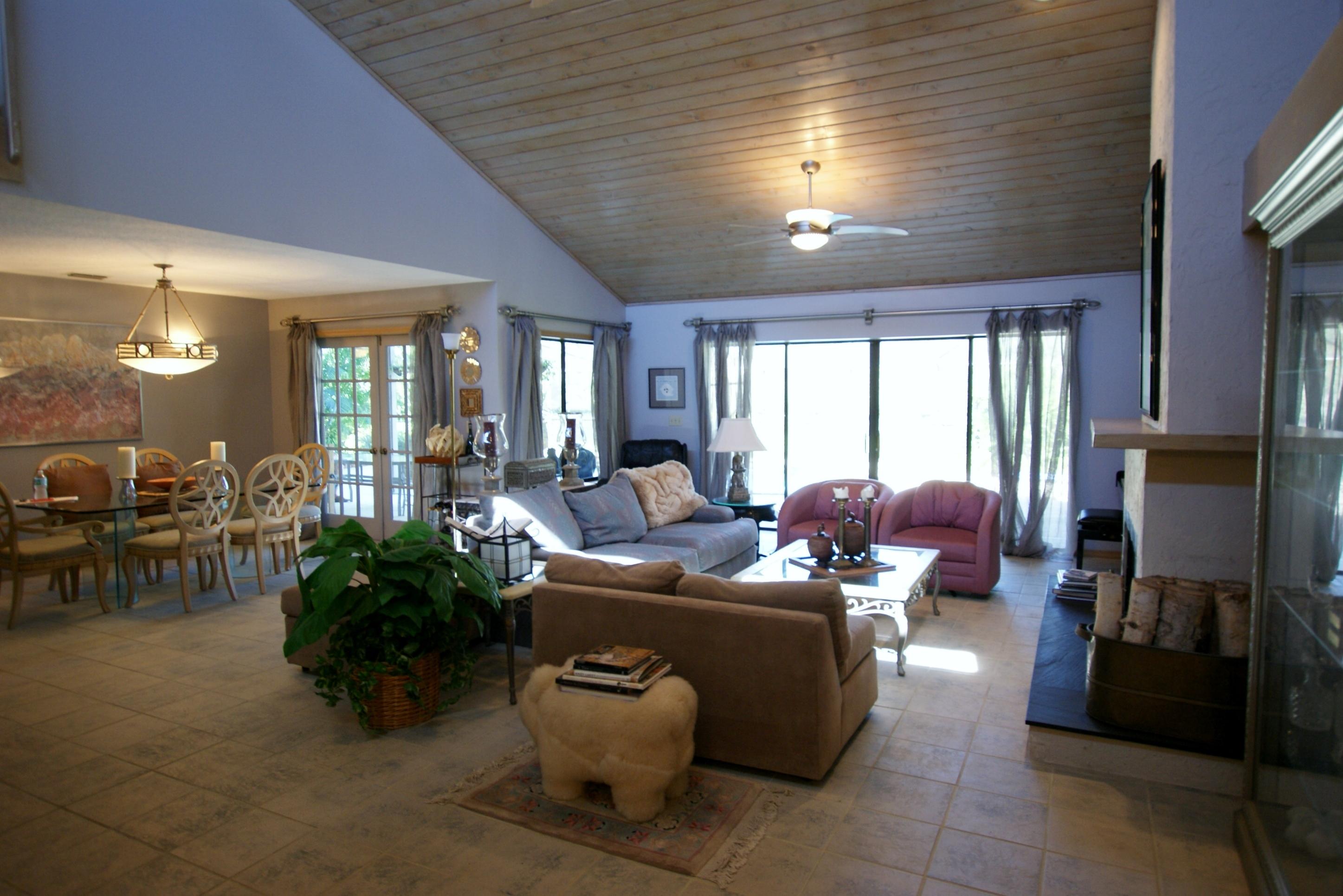 6205 Wood Lake Road Jupiter, FL 33458 - Photo 3 of 39 Living Room