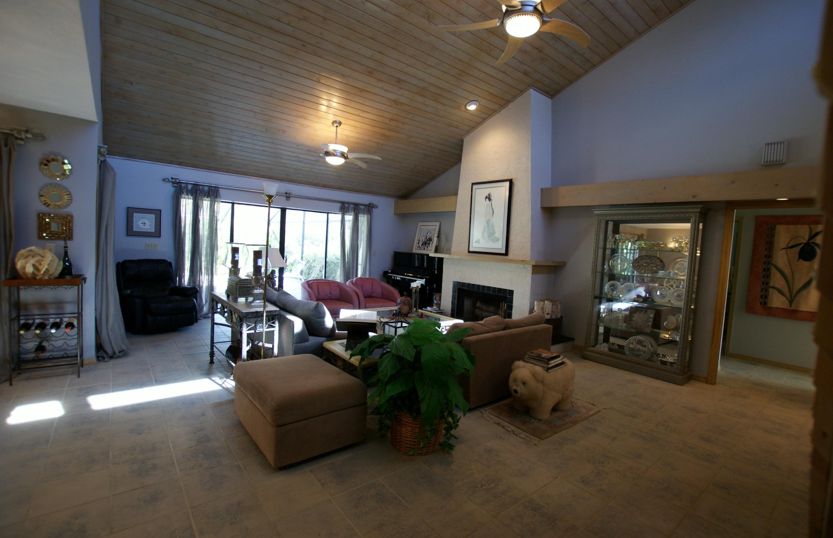 6205 Wood Lake Road Jupiter, FL 33458 - Photo 5 of 39 Living Room