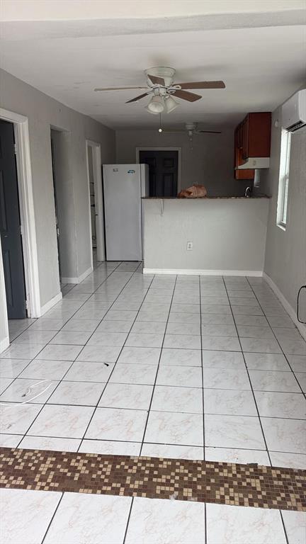 222 Northeast 13th Avenue Boynton Beach, FL 33435 - Photo 2 of 7