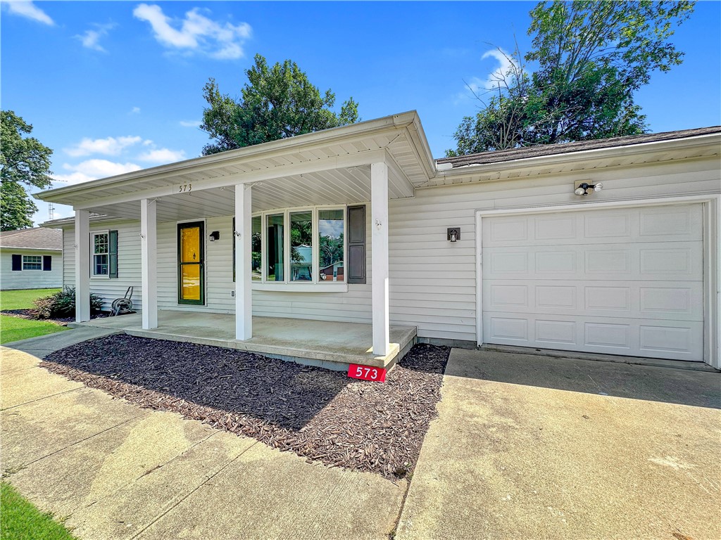 573 West 7th Street Neoga, IL 62447 - Photo 4 of 20