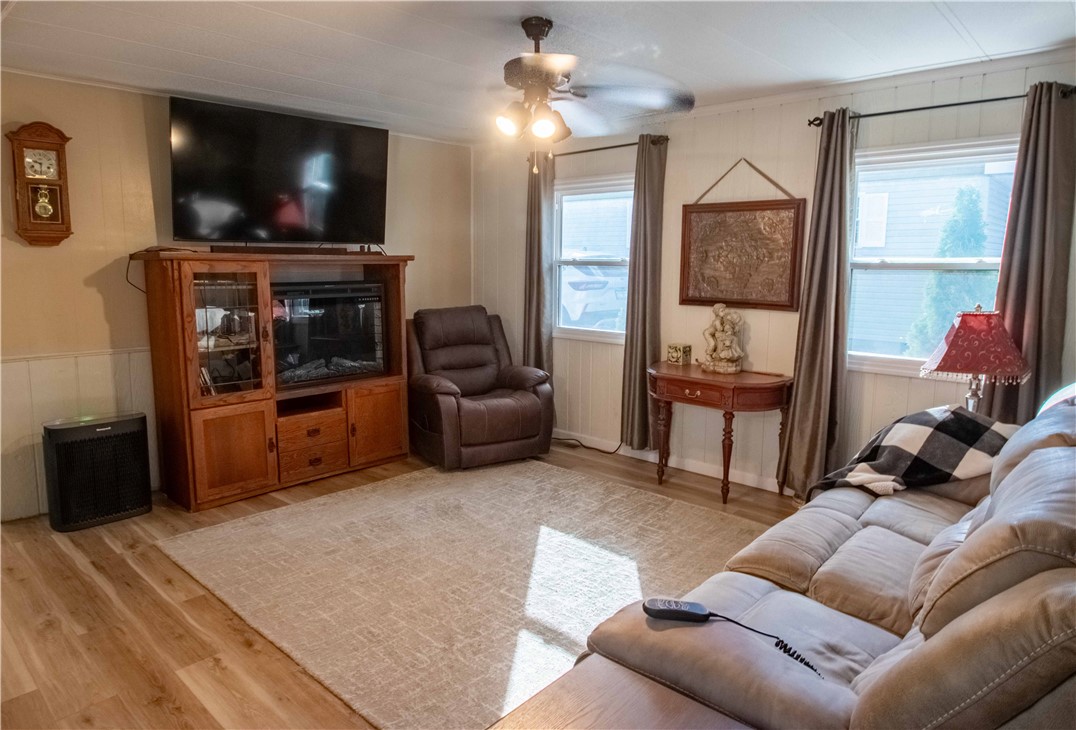 108 West 3rd Street Tilton, IL 61833 - Photo 3 of 19
