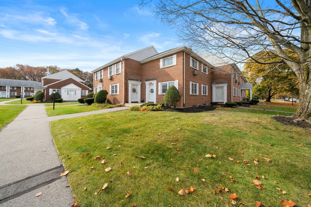 71 Emerson Gardens Road, Unit 71 Lexington, MA 02420 - Photo 1 of 11 Gallery Image 1