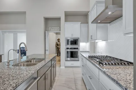 $580,000 | 32335 Noble Crk Drive, Conroe, TX 77385