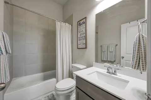 $580,000 | 32335 Noble Crk Drive, Conroe, TX 77385