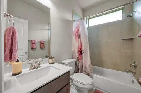 $580,000 | 32335 Noble Crk Drive, Conroe, TX 77385