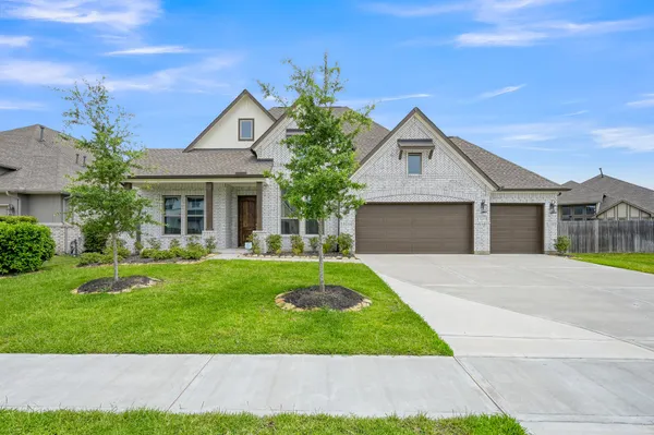 $580,000 | 32335 Noble Crk Drive, Conroe, TX 77385