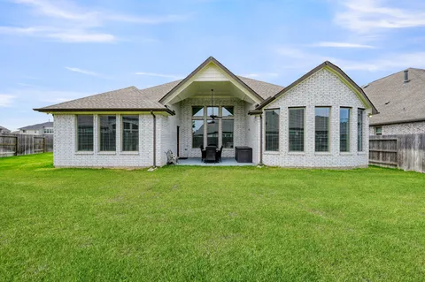 $580,000 | 32335 Noble Crk Drive, Conroe, TX 77385