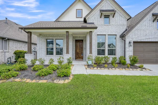 $580,000 | 32335 Noble Crk Drive, Conroe, TX 77385