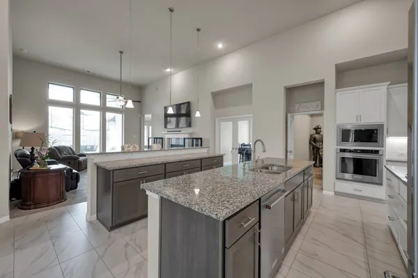 $580,000 | 32335 Noble Crk Drive, Conroe, TX 77385