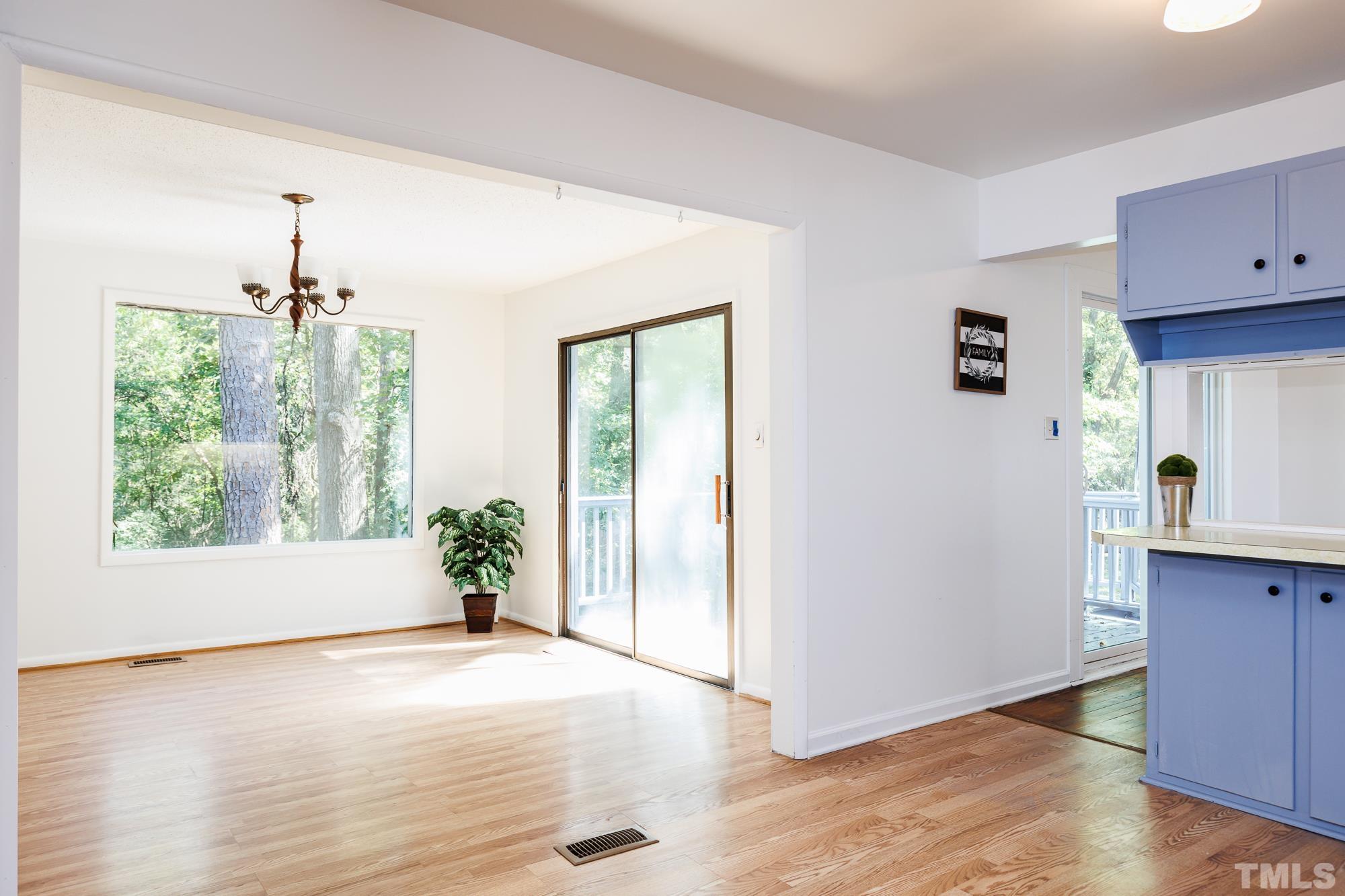 427 Ridgefield Road Chapel Hill, NC 27517 - Photo 11 of 39