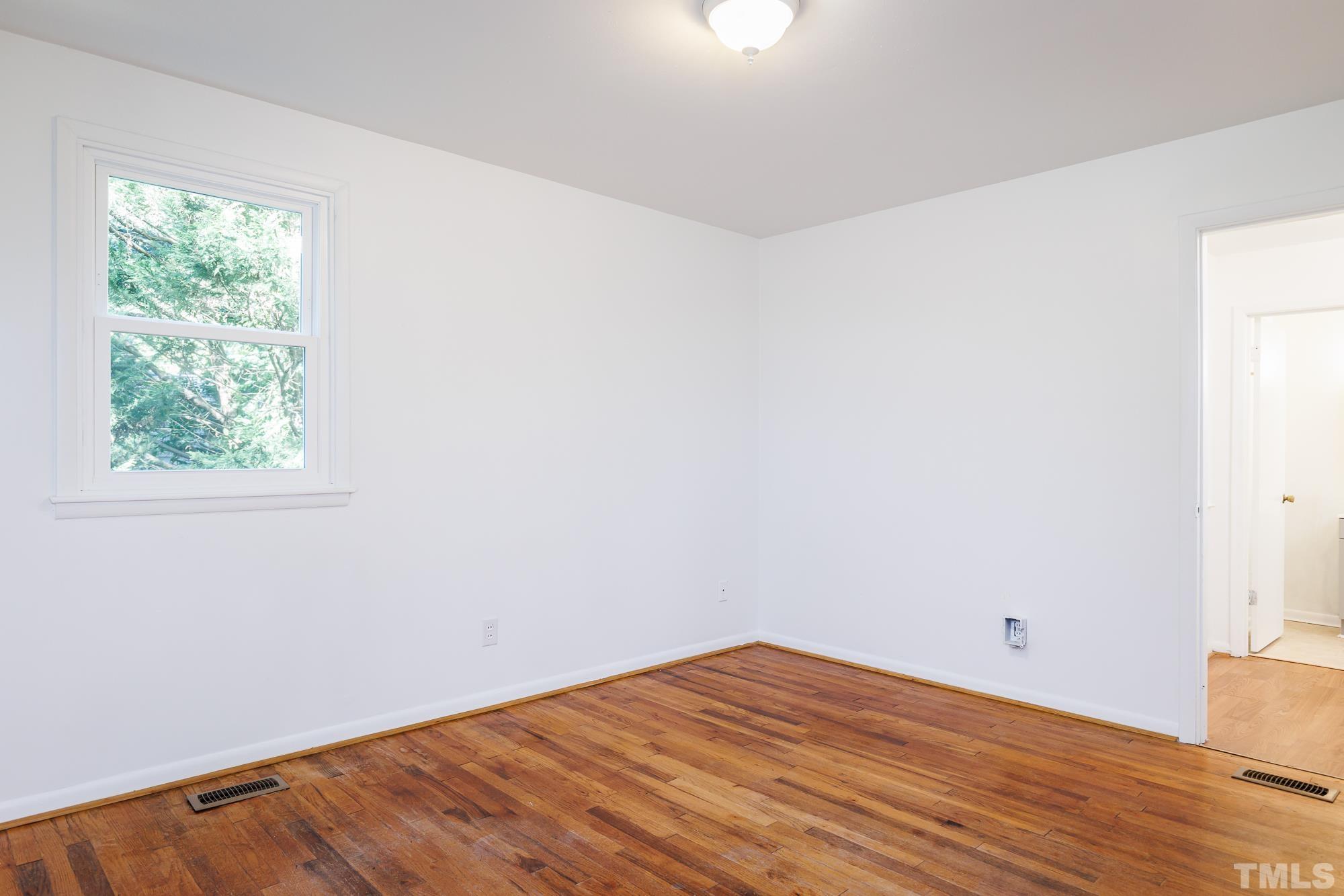 427 Ridgefield Road Chapel Hill, NC 27517 - Photo 19 of 39