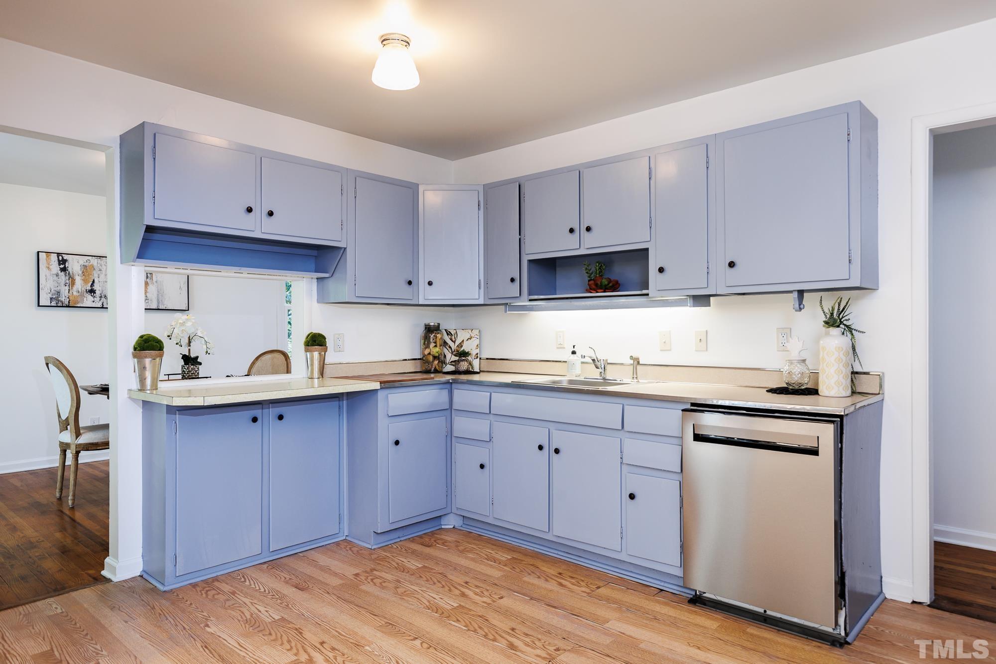 427 Ridgefield Road Chapel Hill, NC 27517 - Photo 9 of 39