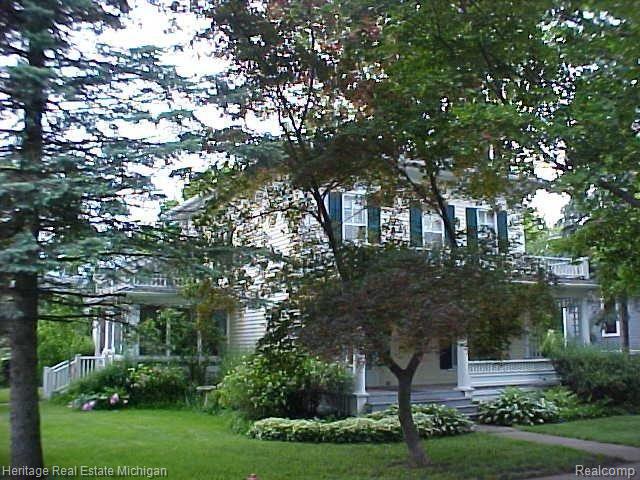 504 North State Street Howell, MI 48843 - Photo 5 of 19 Mature Trees