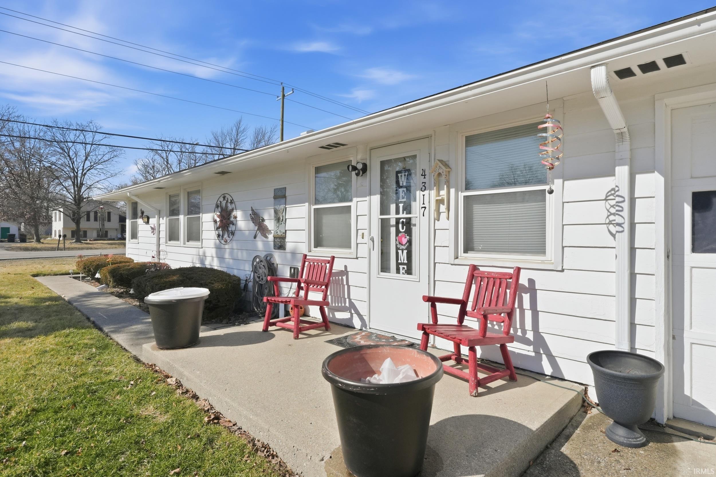 4317 Hessen Cassel Road Fort Wayne, IN 46806 - Photo 3 of 28