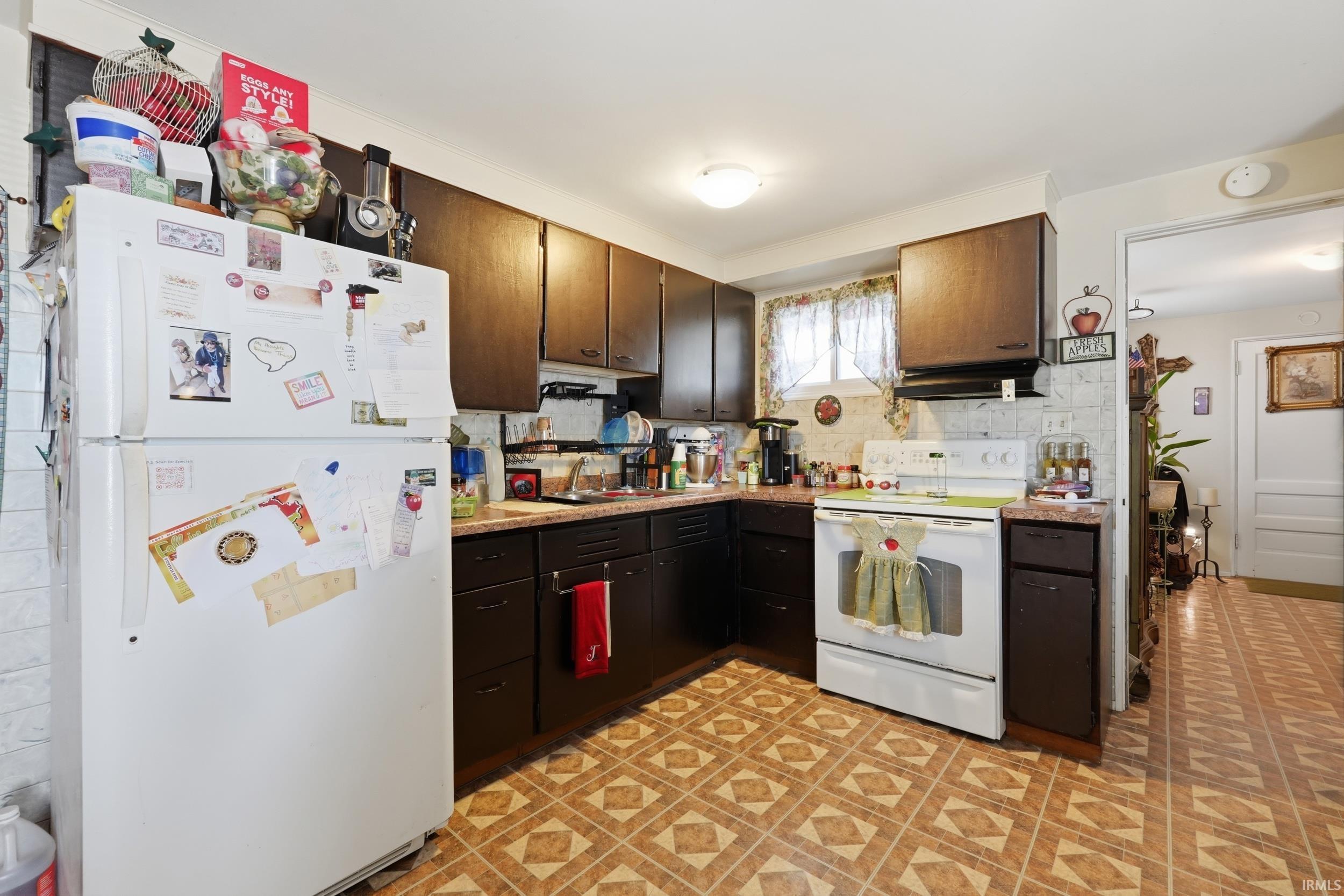 4317 Hessen Cassel Road Fort Wayne, IN 46806 - Photo 7 of 28