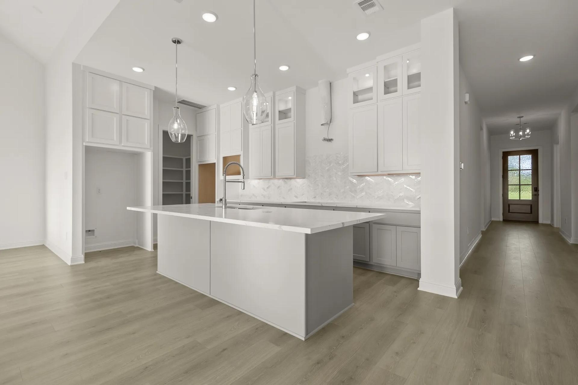 7914 River Bluet Place Fulshear, TX 77441 - Photo 17 of 45 Grandbury D Kitchen