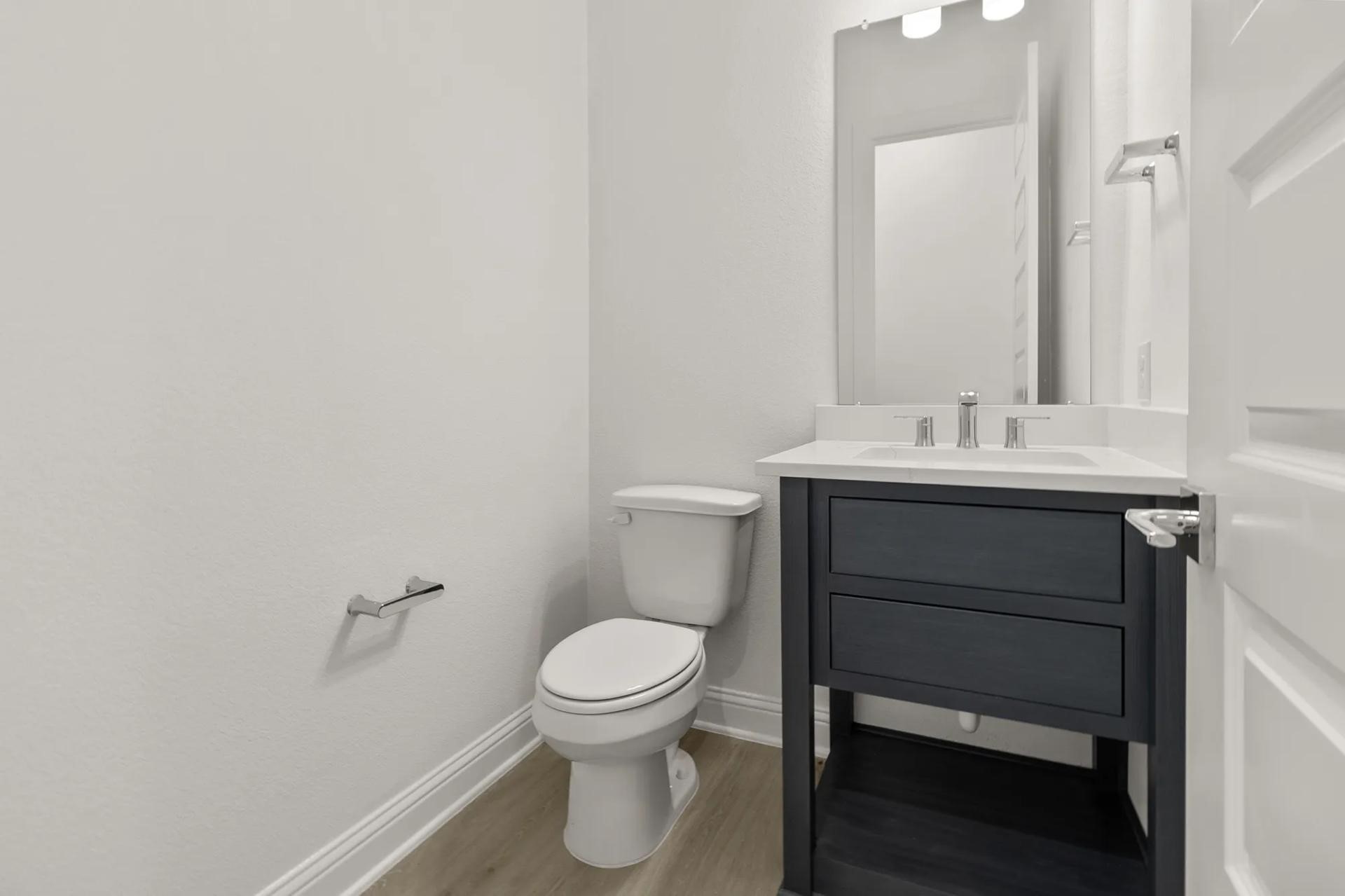 7914 River Bluet Place Fulshear, TX 77441 - Photo 10 of 45 Grandbury D Half Bathroom