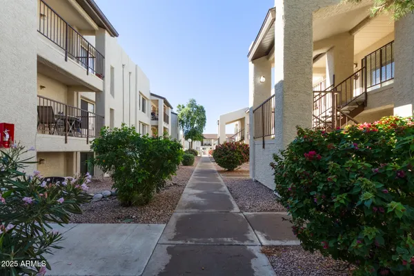 $197,000 | 5518 East Lindstrom Lane, Unit 2016, Mesa, AZ 85215