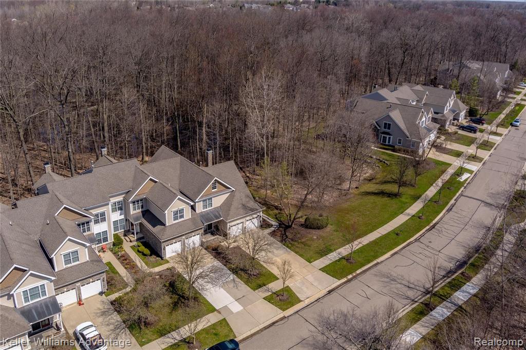 49698 Timber Trail Novi, MI 48374 - Photo 2 of 44