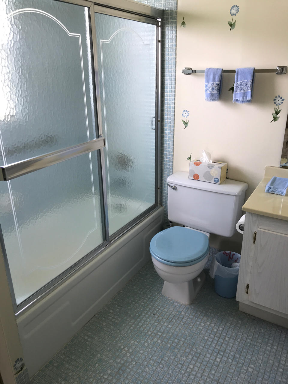2073 Exeter, Unit E Boca Raton, FL 33434 - Photo 7 of 27 a bathroom with a toilet a sink and shower