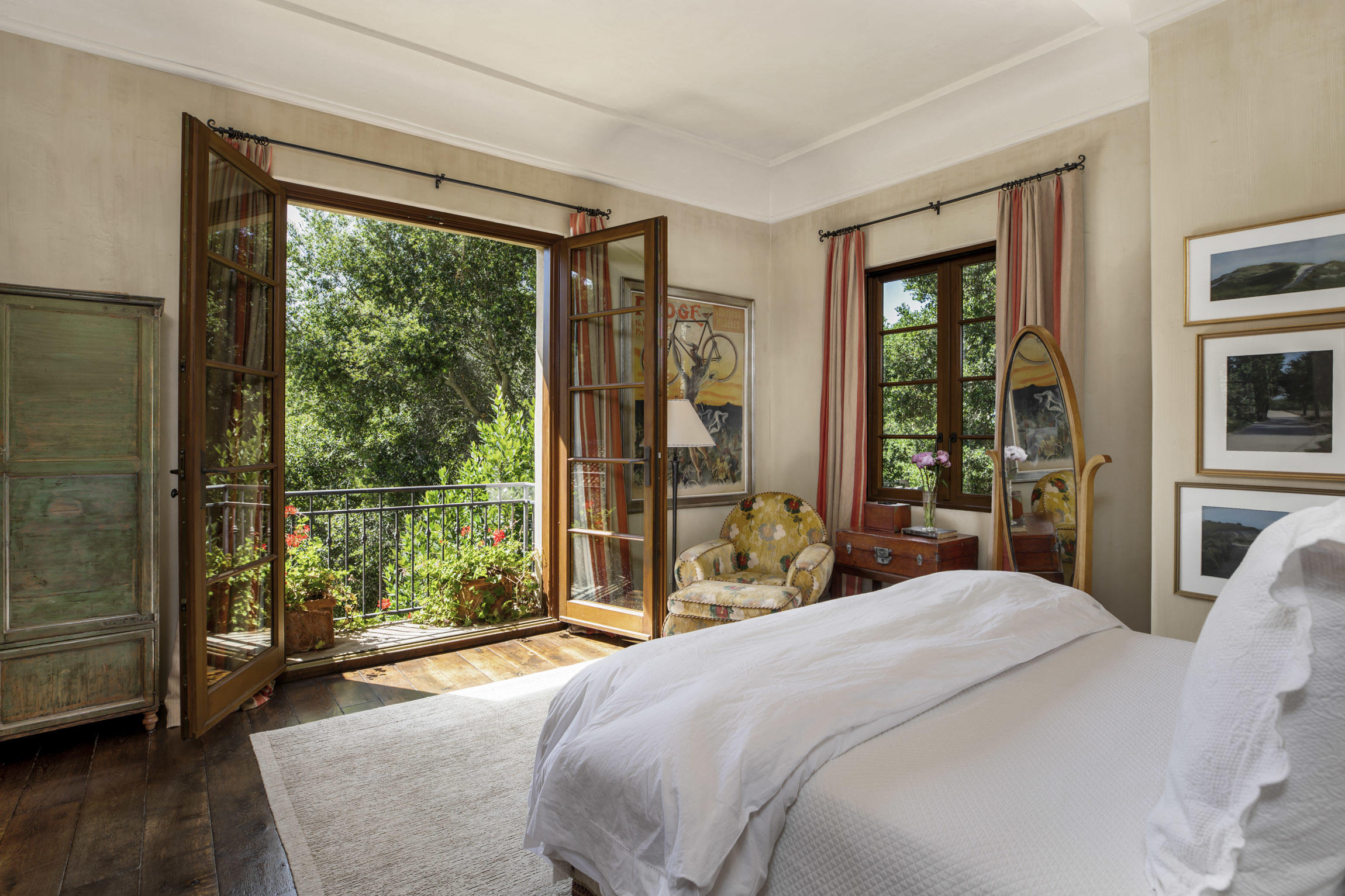 854 Rockbridge Road Santa Barbara, CA 93108 - Photo 16 of 34 a bedroom with a large bed and a large window