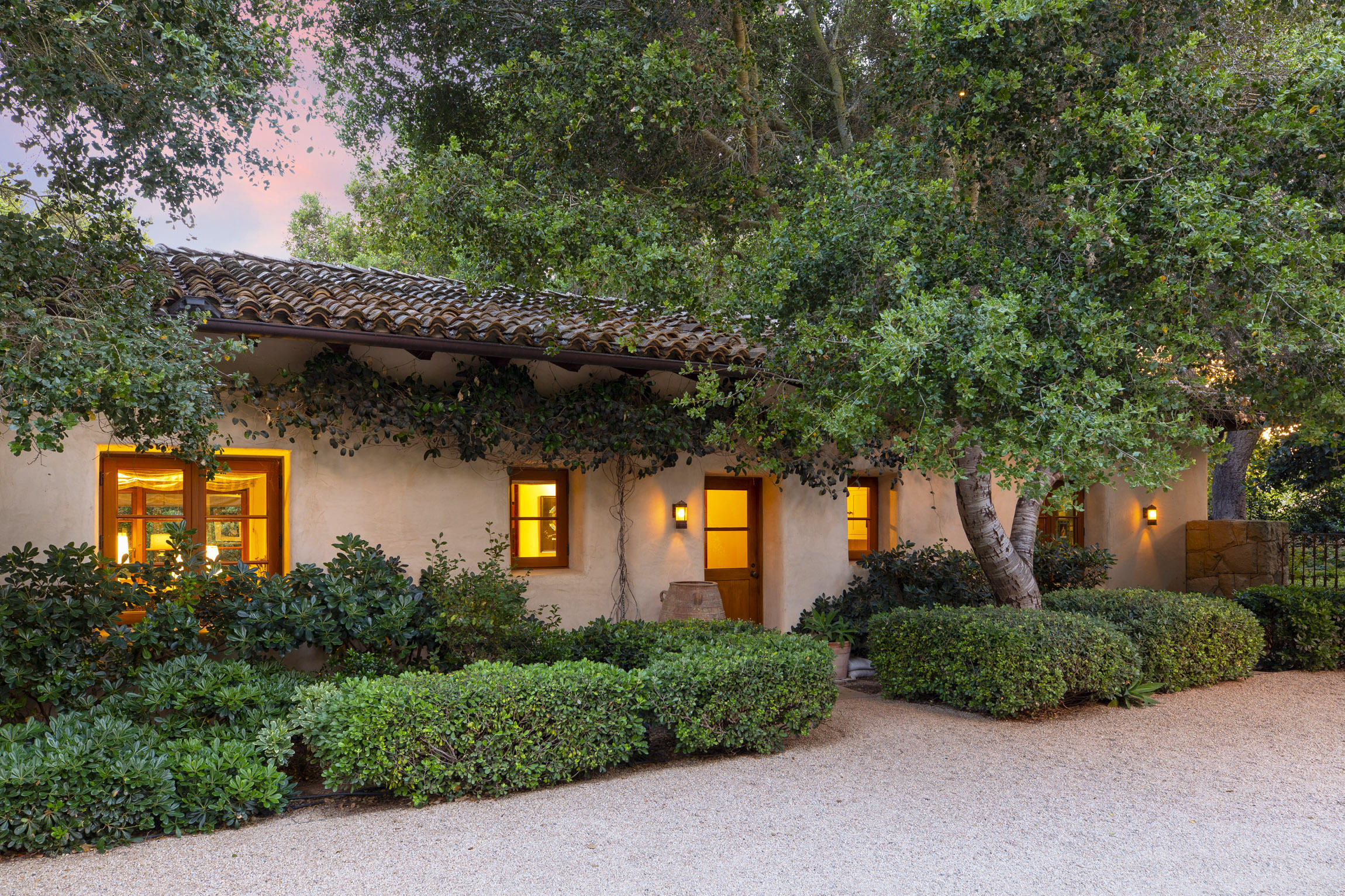 854 Rockbridge Road Santa Barbara, CA 93108 - Photo 2 of 34 a front view of a house with a yard