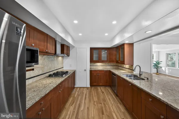 $1,360,000 | 10600 Vantage Court, Potomac, MD 20854