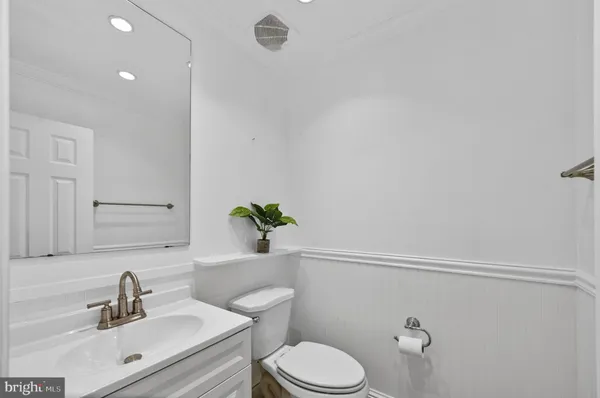 $1,360,000 | 10600 Vantage Court, Potomac, MD 20854